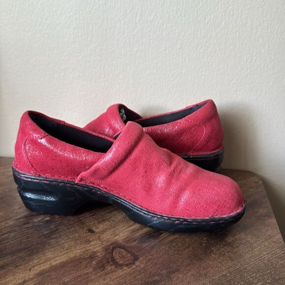 NWOB: BOC Born Concept Red Casual Textured Slip on Clogs Women's Size 9 - Picture 7 of 11